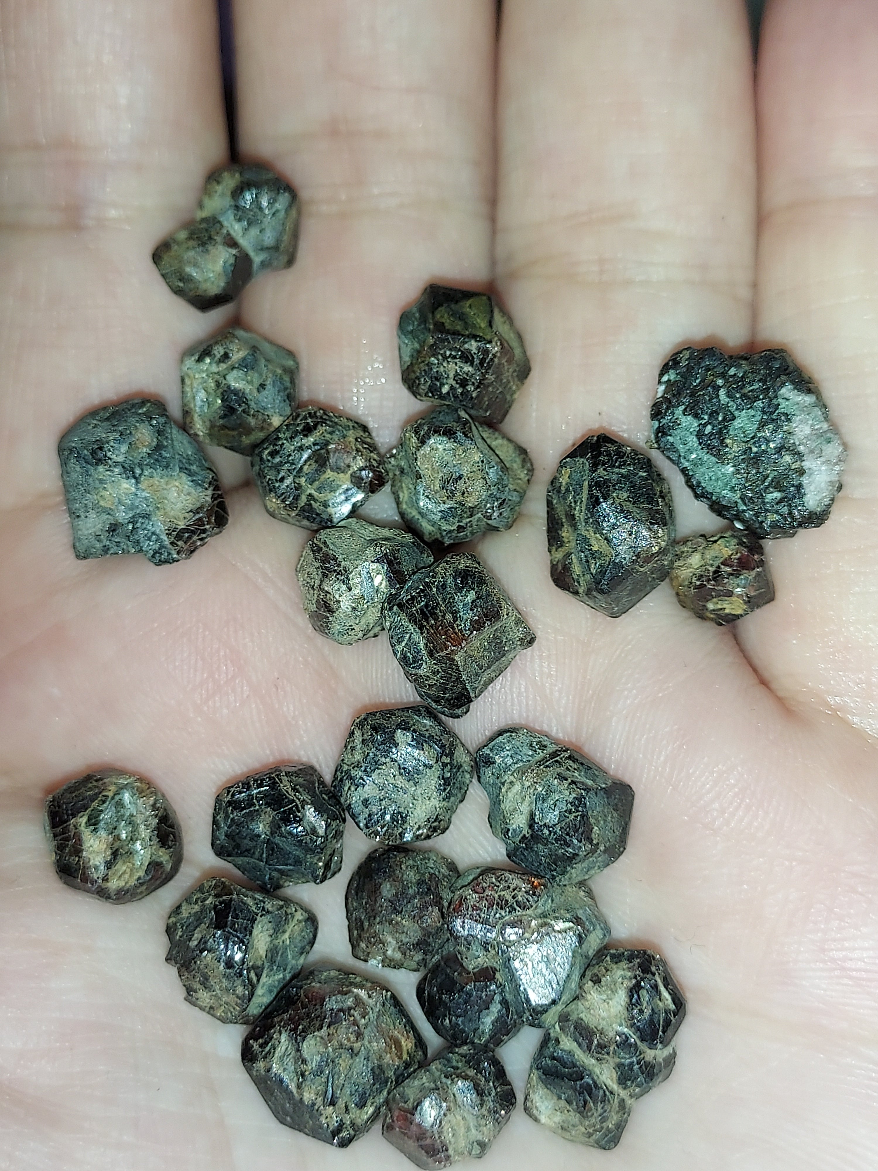 natural garnet crystals - 27.93 grams