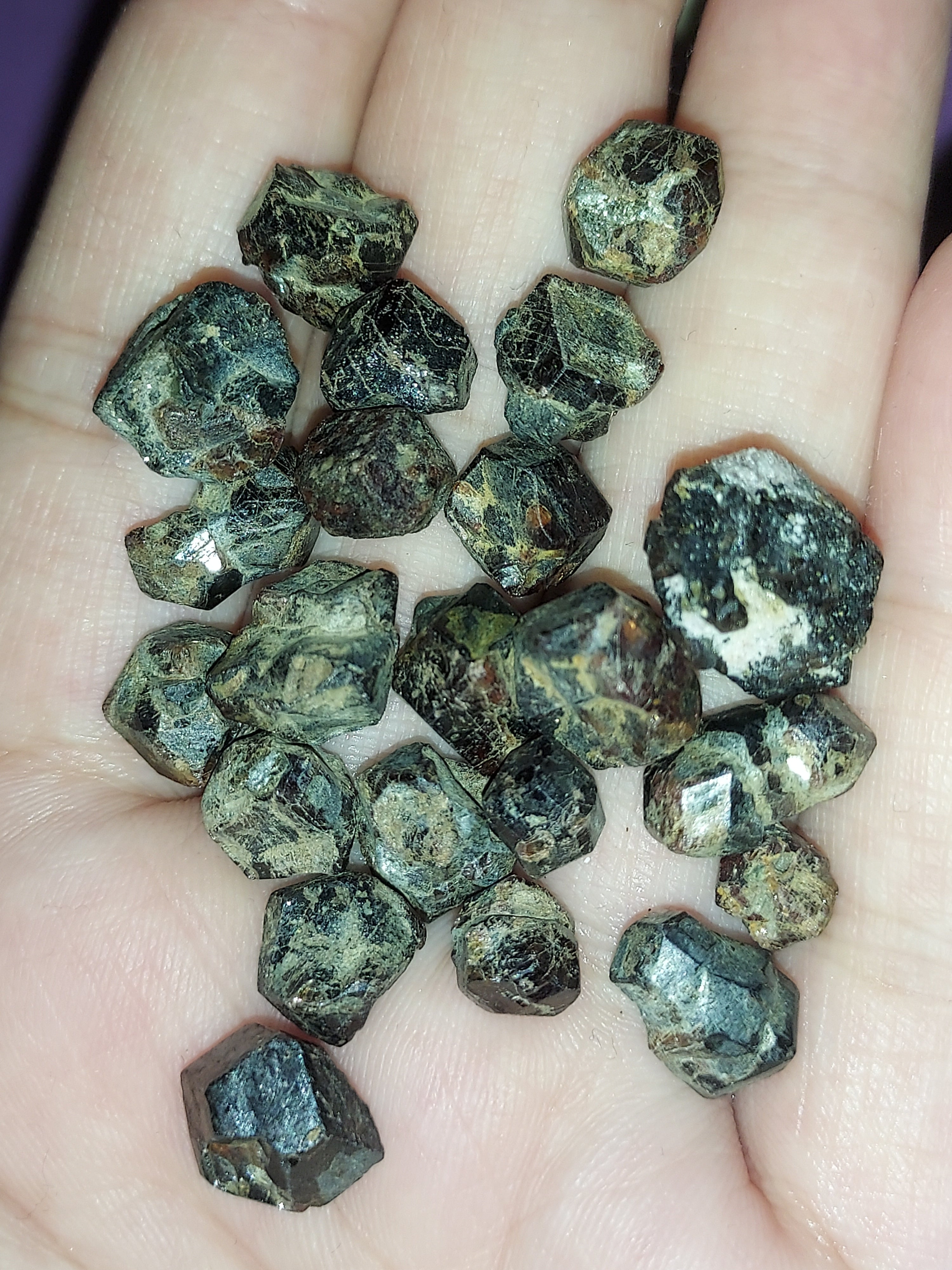 natural garnet crystals - 27.93 grams